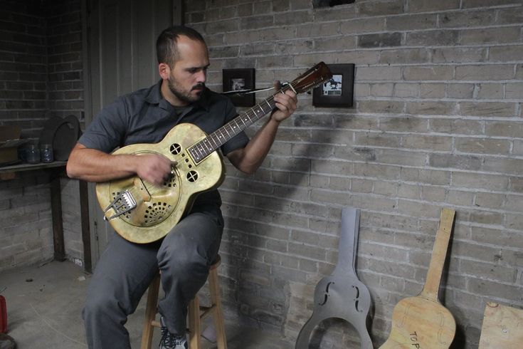 The History of the Guitar: A Journey Through Guitar Strings
