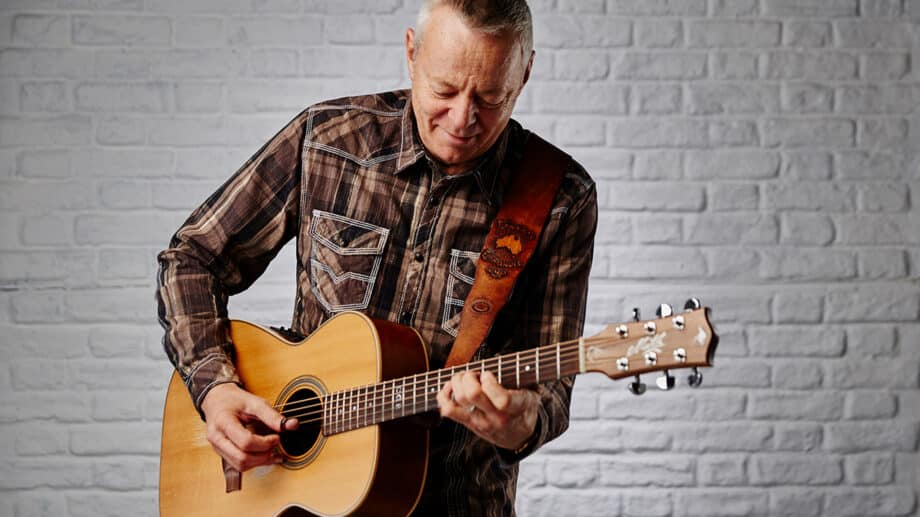 Guitarist Tommy Emmanuel