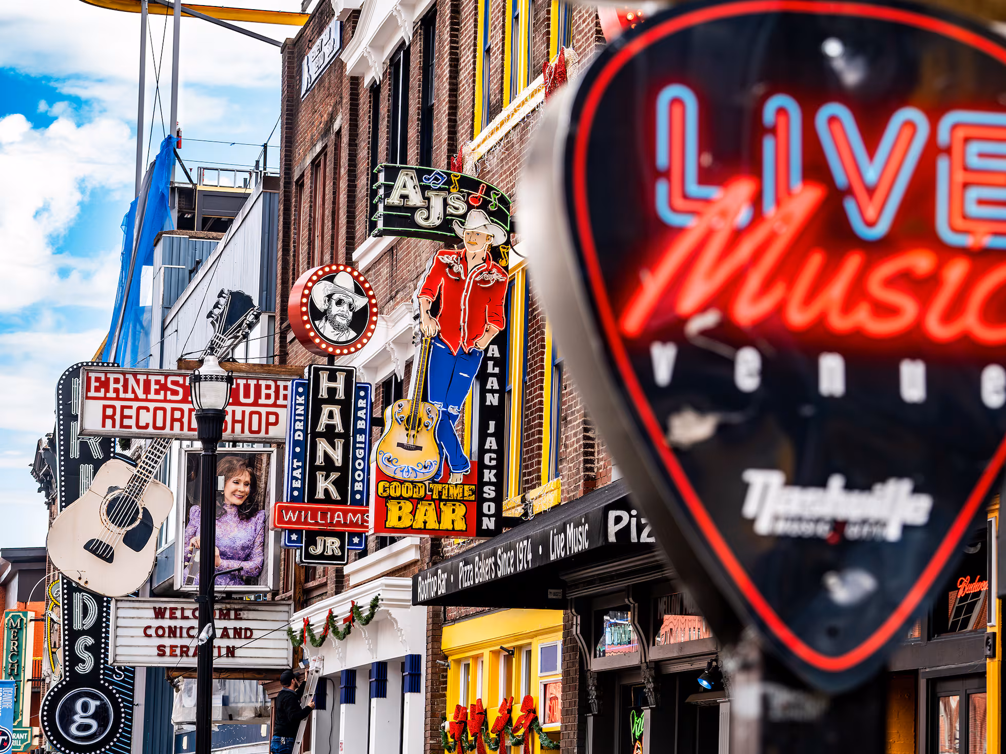The Guitarist’s Guide to Nashville